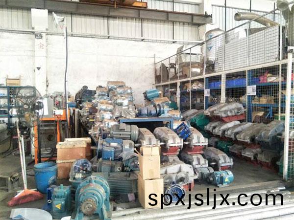 配件(jian)倉(cang)庫